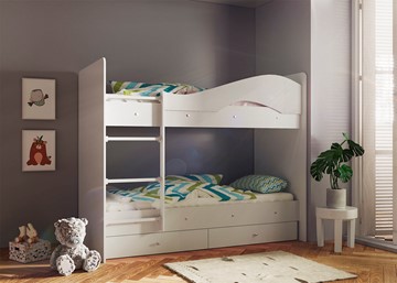 Двухэтажная детская кровать Мая с 2 ящиками на щитах, цвет Млечный дуб в Комсомольске-на-Амуре
