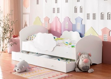 Детская кровать с бортиками Тучка с ящиком, корпус Белый, фасад Белый в Комсомольске-на-Амуре