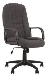Кресло для офиса CLASSIC (PL64) ткань CAGLIARI серый С38 в Хабаровске