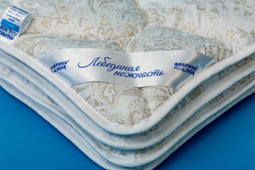 Одеяло всесезонное полутороспальное Лебединая нежность в Хабаровске - предосмотр 1